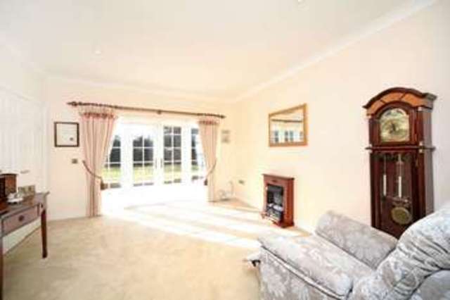 Image of 6 bedroom Detached house to rent in Shrubbs Hill Lane Ascot SL5 at Shrubbs Hill Lane  Sunningdale, SL5 0LD