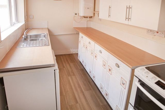  Image of 3 bedroom Terraced house to rent in Sincil Bank Lincoln LN5 at Sincil Bank  Lincoln, LN5 7TG