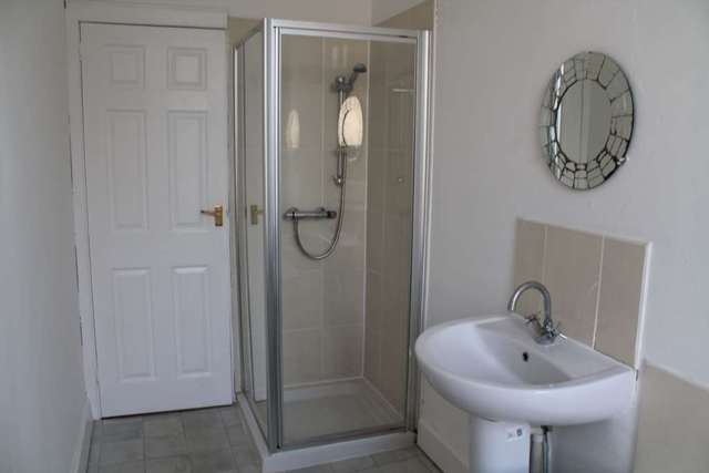  Image of 2 bedroom Flat to rent in Smithhills Street Paisley PA1 at Smithhill Street (  Paisley, PA1 1EB