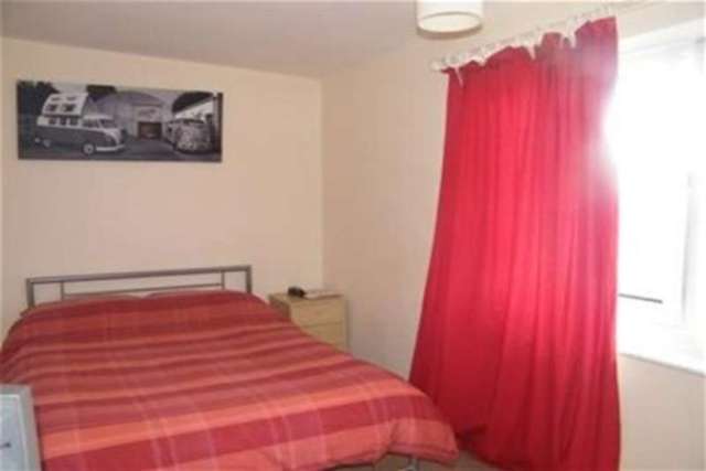  Image of 2 bedroom Maisonette to rent in South Street Exeter EX1 at Exeter, EX1 1BZ