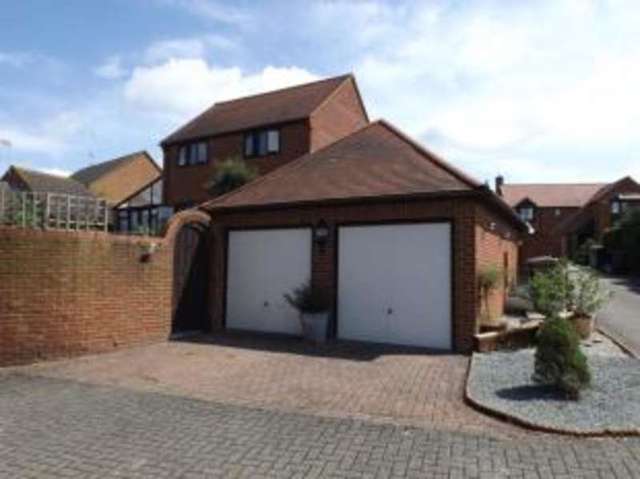  Image of 4 bedroom Detached house for sale in Celeborn Street South Woodham Ferrers Chelmsford CM3 at South Woodham Ferrers Chelmsford South Woodham Ferrers, CM3 7AF