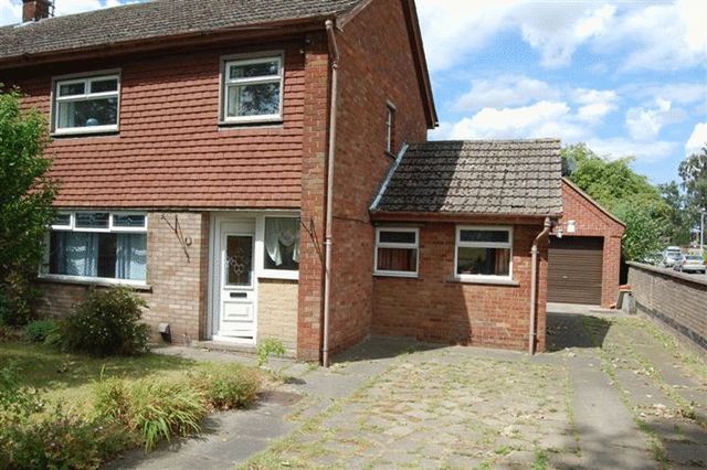  Image of 3 bedroom Semi-Detached house to rent in South View Avenue Brigg DN20 at South View Avenue Brigg Brigg, DN20 8PJ
