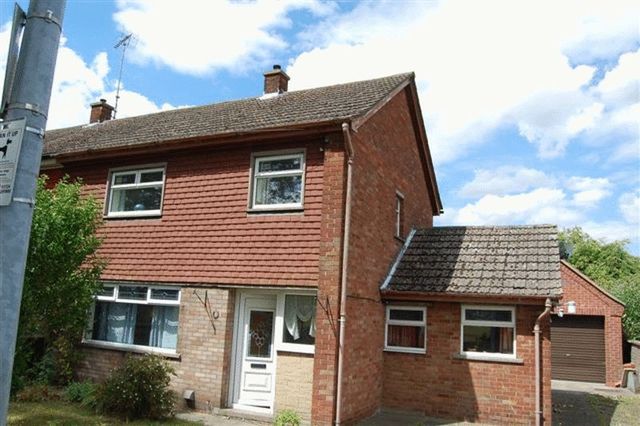  Image of 3 bedroom Semi-Detached house to rent in South View Avenue Brigg DN20 at South View Avenue Brigg Brigg, DN20 8PJ