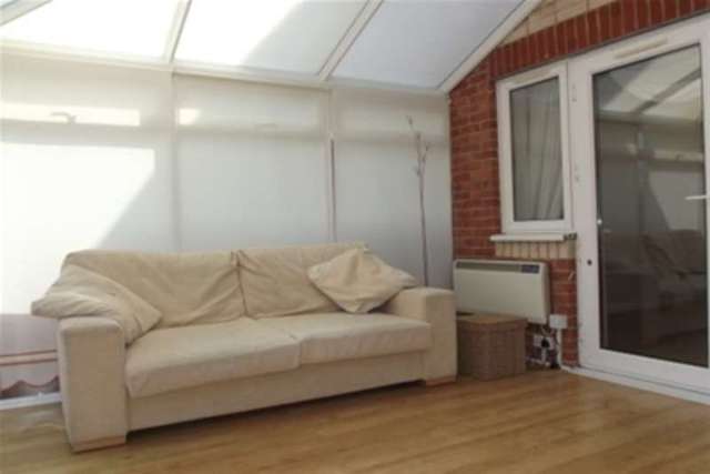  Image of 2 bedroom Detached house to rent in Southwood Road Hayling Island PO11 at Hayling Island, PO11 9QG