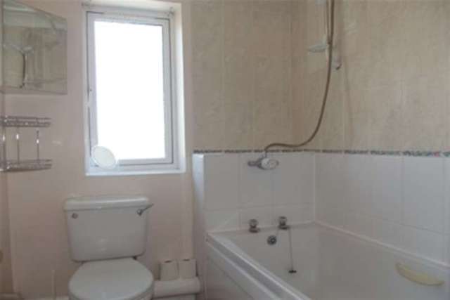  Image of 2 bedroom Detached house to rent in Southwood Road Hayling Island PO11 at Hayling Island, PO11 9QG