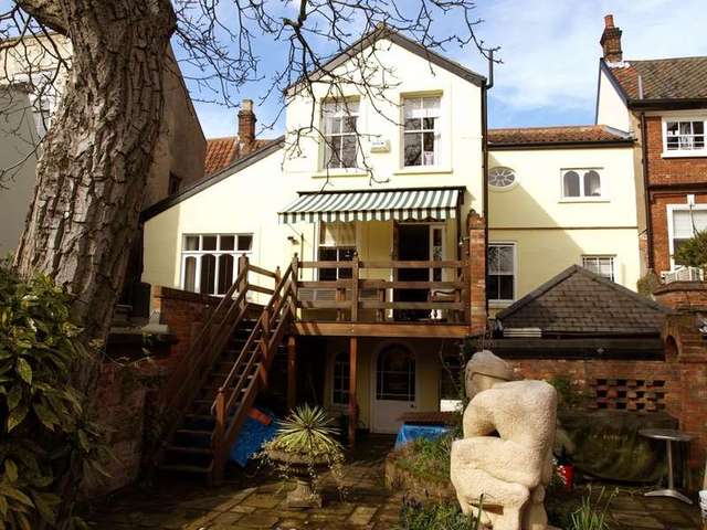  Image of 3 bedroom Flat to rent in St. Giles Street Norwich NR2 at Norwich Norfolk, NR2 1LW