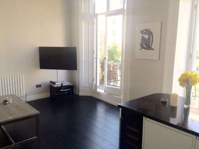  Image of 1 bedroom Apartment to rent in St. Stephens Gardens London W2 at St Stephen`s Garden Royal Oak London, W2 5QU