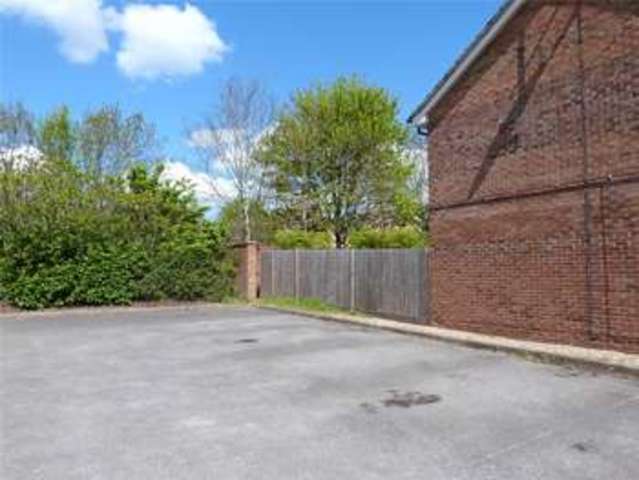  Image of 3 bedroom Terraced house to rent in Statham Court Bracknell RG42 at Amen Corner Binfield Binfield, RG42 1FS