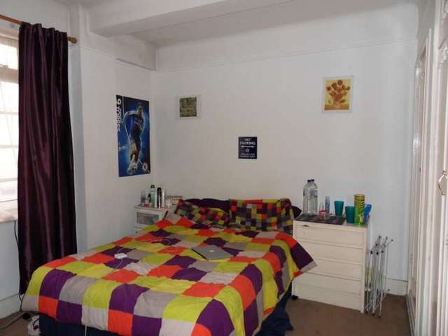  Image of 4 bedroom Flat to rent in Stourcliffe Street London W1H at London, W1H 5AR