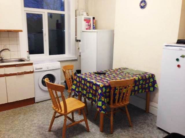  Image of 1 bedroom House Share to rent in Stow Hill Newport NP20 at Newport  Newport, NP20 4ED