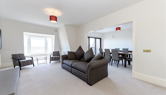  Image of 4 bedroom Flat to rent in Park Road London NW8 at 143 Park Road  St John