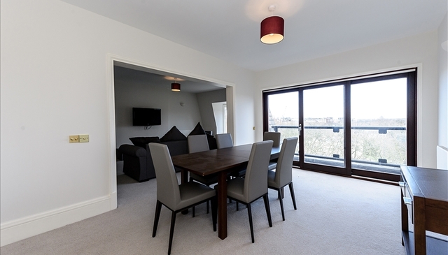  Image of 4 bedroom Flat to rent in Park Road London NW8 at 143 Park Road  St John