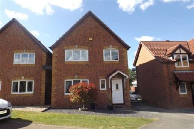  Image of 3 bedroom Detached house to rent in Sunnycroft Sutton-in-Ashfield NG17 at Sutton-in-Ashfield, NG17 1LA