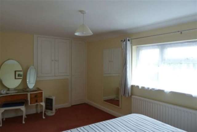  Image of 4 bedroom Detached house to rent in Bests Lane Sutton Veny Warminster BA12 at Warminster, BA12 7AU