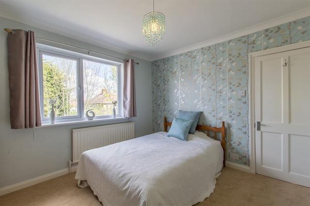  Image of 3 bedroom Semi-Detached house for sale in Tavistock Avenue St. Albans AL1 at Tavistock Avenue  St. Albans, AL1 2NH