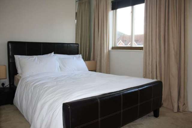  Image of 1 bedroom Flat to rent in Telegraph Place London E14 at Docklands, E14 9XD
