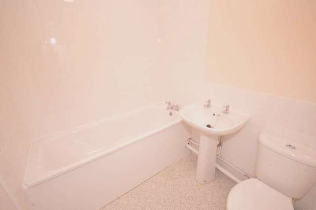  Image of 1 bedroom Maisonette to rent in Templar Drive London SE28 at Templar Drive Thamesmead London, SE28 8PH