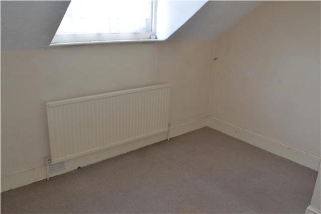  Image of 1 bedroom Flat to rent in St. Helens Road Hastings TN34 at East Sussex, TN34 2LJ