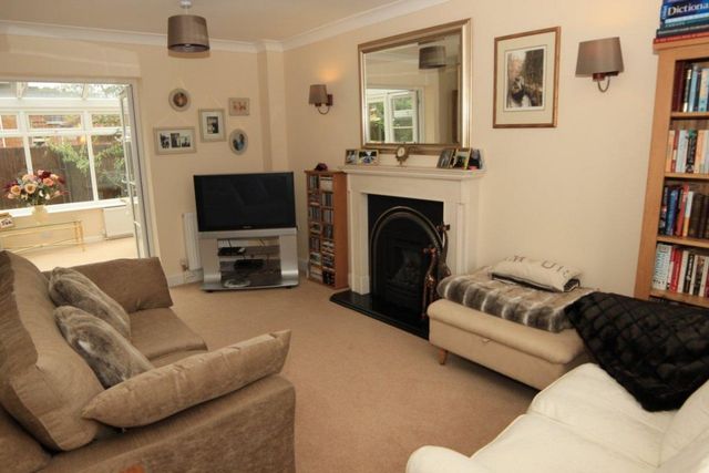  Image of 3 bedroom Detached house for sale in Hythe Road Marchwood Southampton SO40 at The Aveburys, Hythe Road  Marchwood, Southampton, SO40 4WU