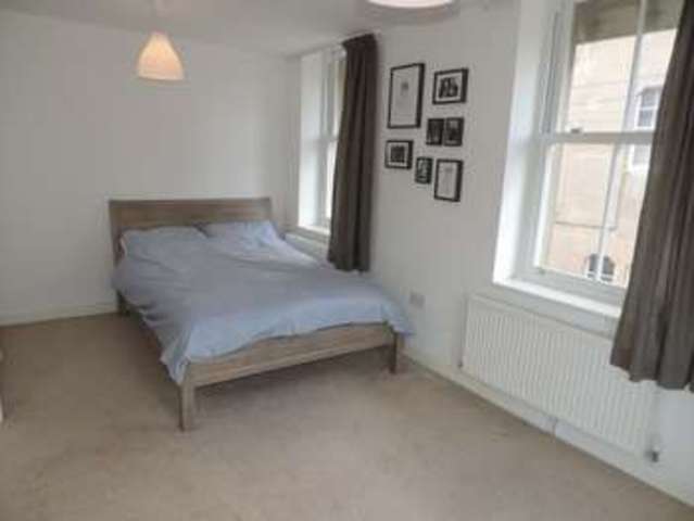  Image of 1 bedroom Flat to rent in The Avenue Combe Down Bath BA2 at The Avenue Combe Down Bath, BA2 5EH