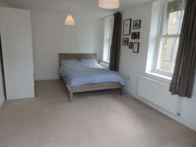  Image of 1 bedroom Flat to rent in The Avenue Combe Down Bath BA2 at The Avenue Combe Down Bath, BA2 5EH