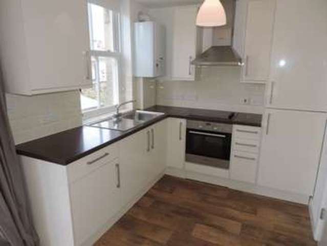  Image of 1 bedroom Flat to rent in The Avenue Combe Down Bath BA2 at The Avenue Combe Down Bath, BA2 5EH