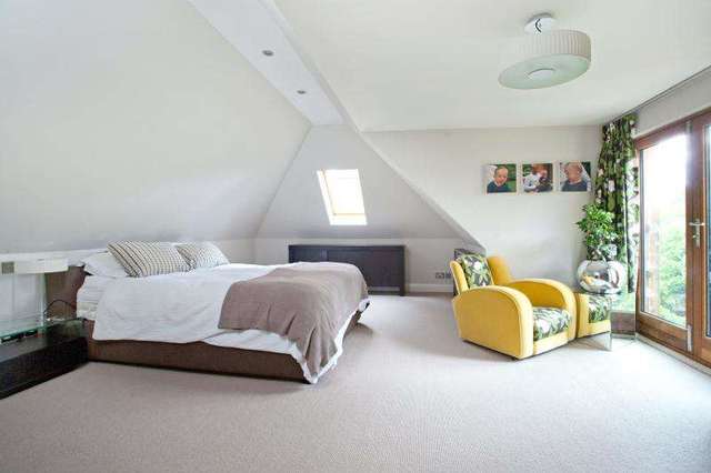  Image of 5 bedroom Detached house for sale in The Avenue South Nutfield Redhill RH1 at South Nutfield  South Nutfield, RH1 5RY