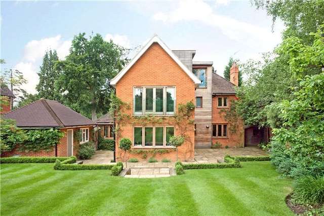  Image of 5 bedroom Detached house for sale in The Avenue South Nutfield Redhill RH1 at South Nutfield  South Nutfield, RH1 5RY