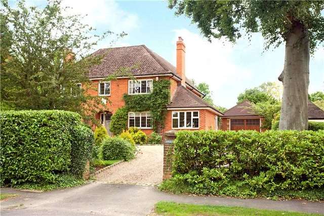  Image of 5 bedroom Detached house for sale in The Avenue South Nutfield Redhill RH1 at South Nutfield  South Nutfield, RH1 5RY