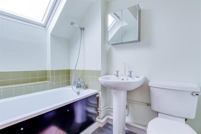  Image of 1 bedroom Maisonette to rent in The Berries Sandridge St. Albans AL4 at The Berries Sandridge ST. ALBANS, AL4 9NL