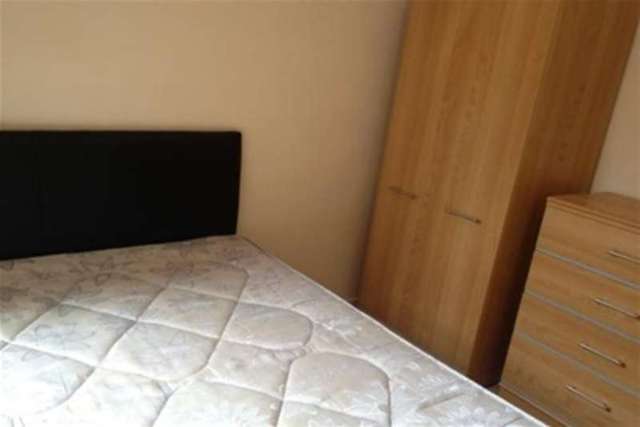  Image of 1 bedroom Flat to rent in The Chandlers Leeds LS2 at Leeds, LS2 7EZ