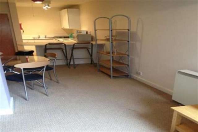  Image of 1 bedroom Flat to rent in The Chandlers Leeds LS2 at Leeds, LS2 7EZ