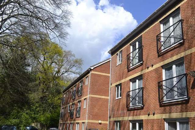  Image of 1 bedroom Flat to rent in Hampden Close St. Leonards-on-Sea TN37 at Hampden Close  St Leonards On Sea, TN37 6GB