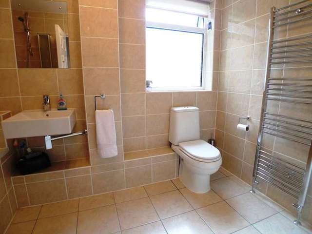  Image of 3 bedroom Flat to rent in The Park Sidcup DA14 at The Park  Sidcup, DA14 6AL