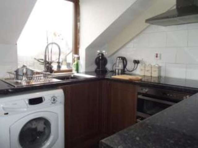  Image of 2 bedroom Flat for sale in Norcot Road Tilehurst Reading RG30 at Tilehurst Reading Tilehurst, RG30 6BP