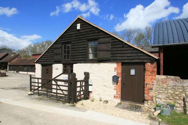  Image of 1 bedroom Detached house to rent in Waterperry Oxford OX33 at Waterperry Oxford Oxfordshire, OX33 1LG