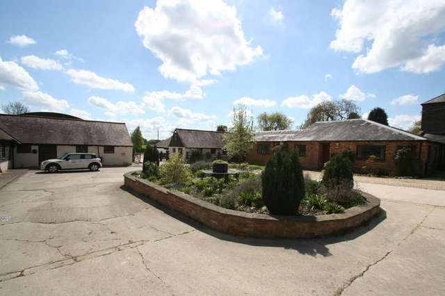  Image of 1 bedroom Detached house to rent in Waterperry Oxford OX33 at Waterperry Oxford Oxfordshire, OX33 1LG