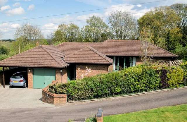  Image of 3 bedroom Detached house for sale in Underhill Moulsford Wallingford OX10 at Underhill  Moulsford, OX10 9JH