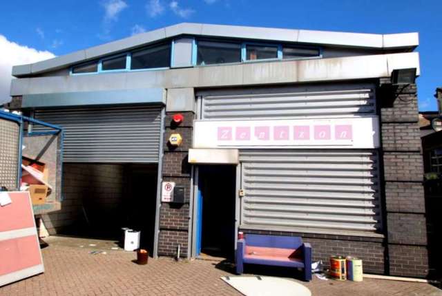  Image of Detached house to rent in Cumberland Park Scrubs Lane London NW10 at Scrubs Lane  London, NW10 6RE