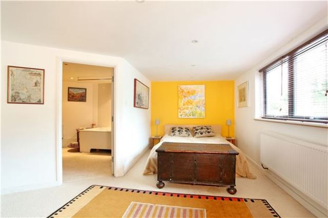  Image of 6 bedroom Detached house for sale in Upper End Birlingham Pershore WR10 at Upper End Birlingham Worcestershire, WR10 3AA