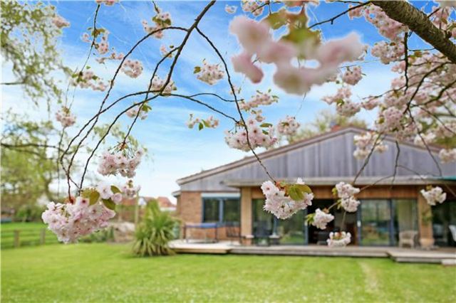 Image of 6 bedroom Detached house for sale in Upper End Birlingham Pershore WR10 at Upper End Birlingham Worcestershire, WR10 3AA