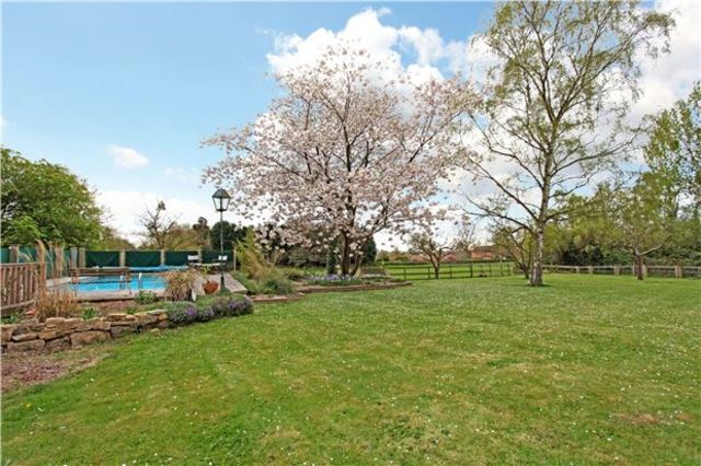  Image of 6 bedroom Detached house for sale in Upper End Birlingham Pershore WR10 at Upper End Birlingham Worcestershire, WR10 3AA