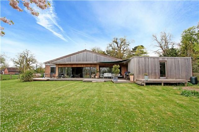  Image of 6 bedroom Detached house for sale in Upper End Birlingham Pershore WR10 at Upper End Birlingham Worcestershire, WR10 3AA
