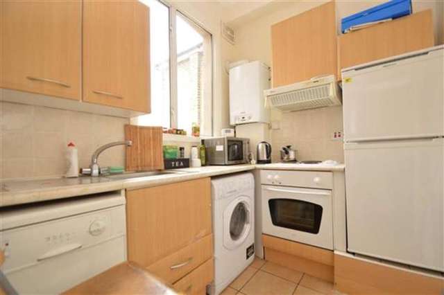  Image of 2 bedroom Apartment for sale in Upper Richmond Road London SW15 at East Putney, SW15 2RX