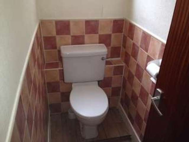  Image of 3 bedroom Flat to rent in Valkyrie Road Westcliff-on-Sea SS0 at Valkyrie Road  Westcliff-On-Sea, SS0 8AW