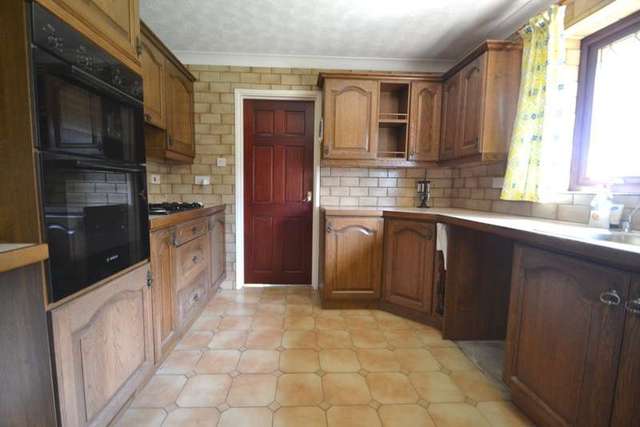  Image of 4 bedroom Detached house for sale in Woodlinken Drive Verwood BH31 at Verwood, BH31 6BW