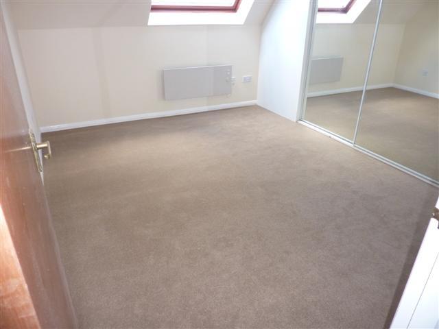  Image of 1 bedroom Flat to rent in South Street Lancing BN15 at Lancing, BN15 8BE