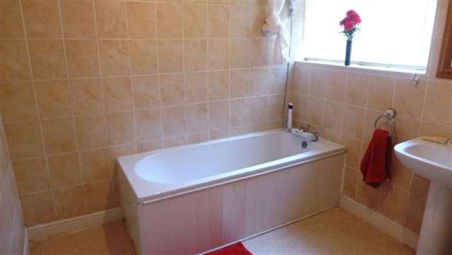  Image of 3 bedroom Detached house to rent in Victoria Street Scarborough YO12 at Falsgrave, YO12 7SS