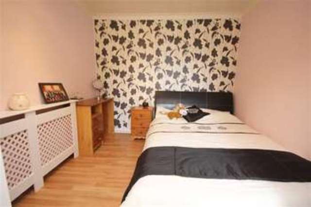 Image of 3 bedroom Property for sale in Waingap Rise Rochdale OL12 at Waingap Rise Syke Syke, OL12 9UB