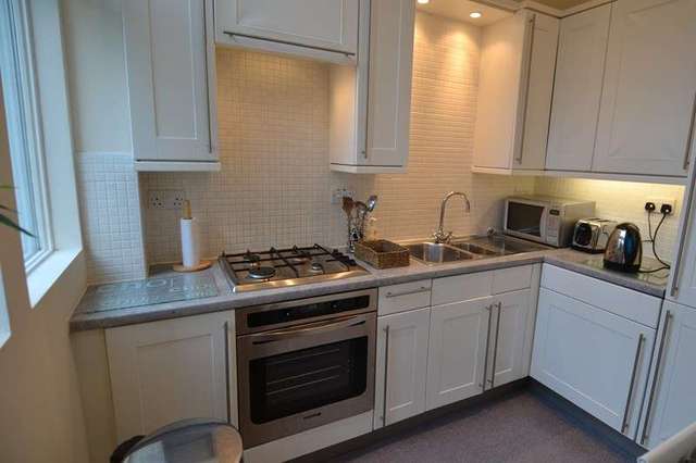  Image of 2 bedroom Property to rent in Wake Green Road Moseley Birmingham B13 at Wake Green Road Moseley Birmingham, B13 9PE